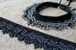 Zeng�v�rkonyi cakkos-rojtos gall�r